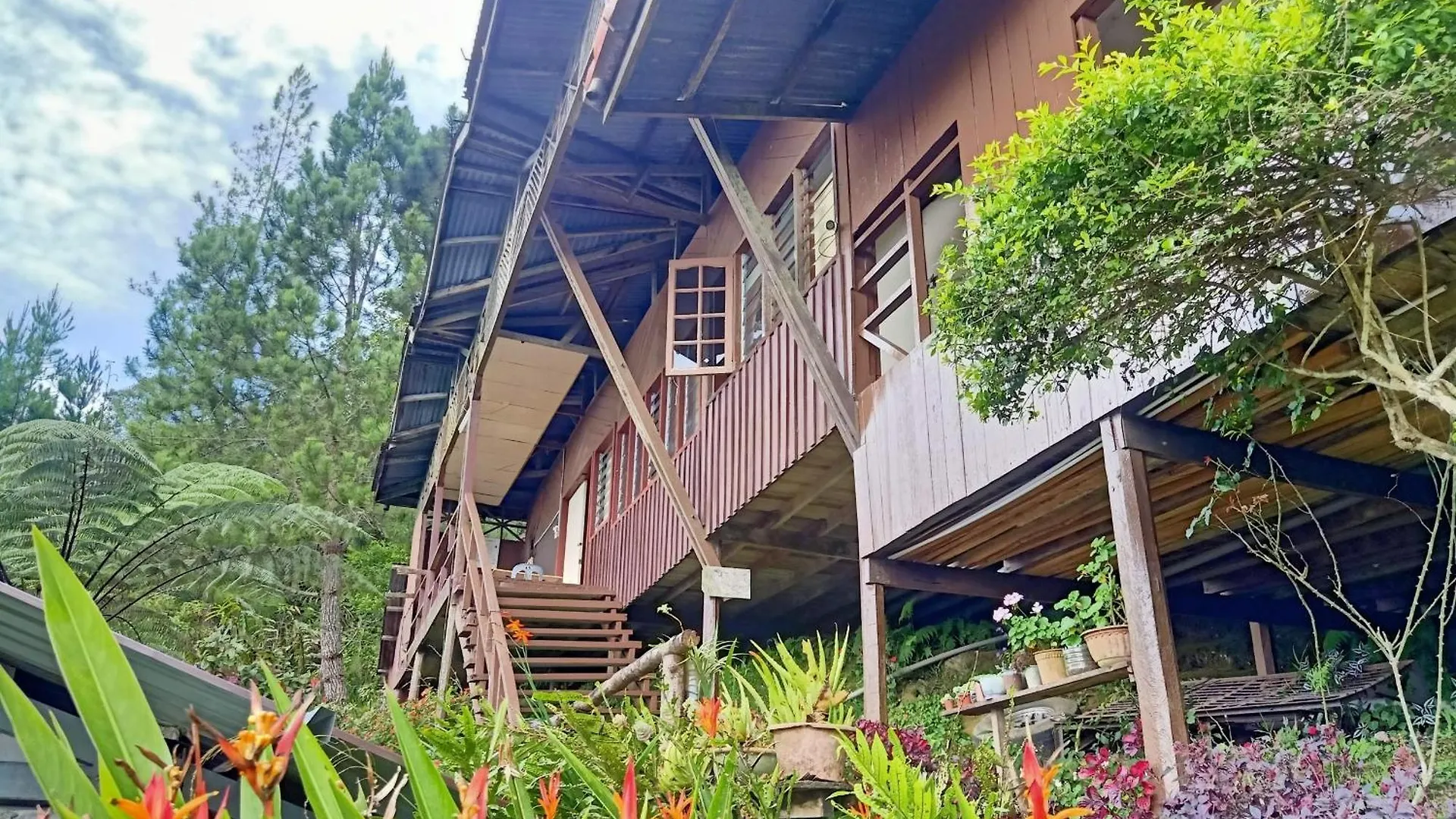 Homestay Oyo Home 90430 Mountain Resthouse Ranau Malaysia